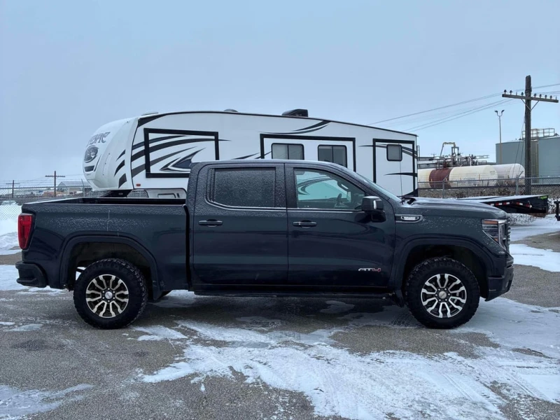 Gmc Sierra * AT4 * CARFAX * БЕЗ ПЪРВОНАЧАЛНА ВНОСКА, снимка 3 - Автомобили и джипове - 53261971