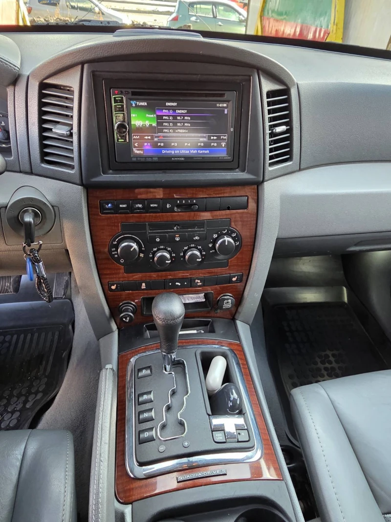 Jeep Grand cherokee, снимка 13 - Автомобили и джипове - 53524632
