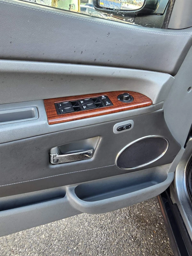Jeep Grand cherokee, снимка 14 - Автомобили и джипове - 53524632