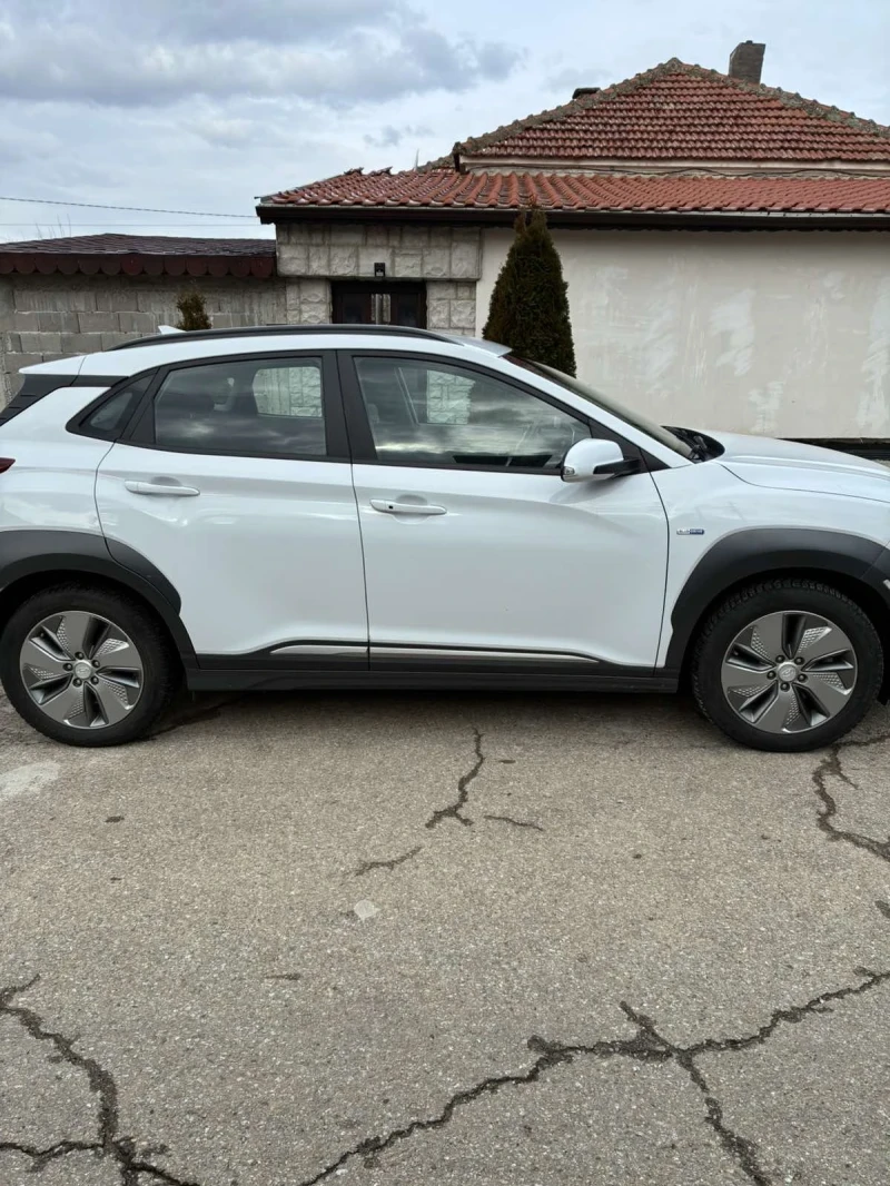 Hyundai Kona 64kw SOH100% active BLUE LINK , снимка 3 - Автомобили и джипове - 53584463