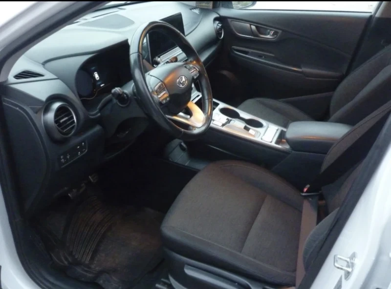 Hyundai Kona 64kw SOH100% active BLUE LINK , снимка 5 - Автомобили и джипове - 53584463