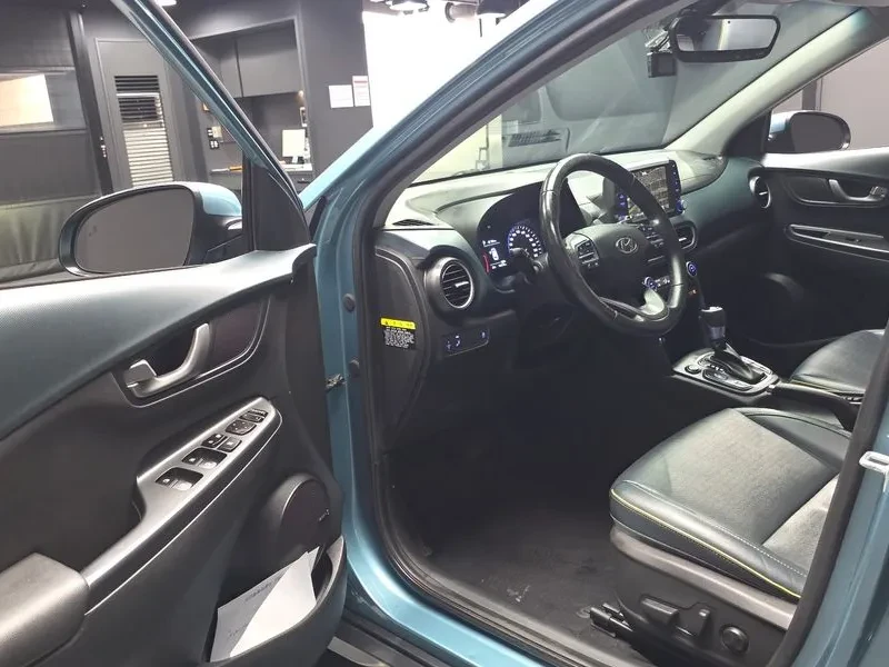 Hyundai Kona 1.6 2Wd Premium, снимка 10 - Автомобили и джипове - 55562327