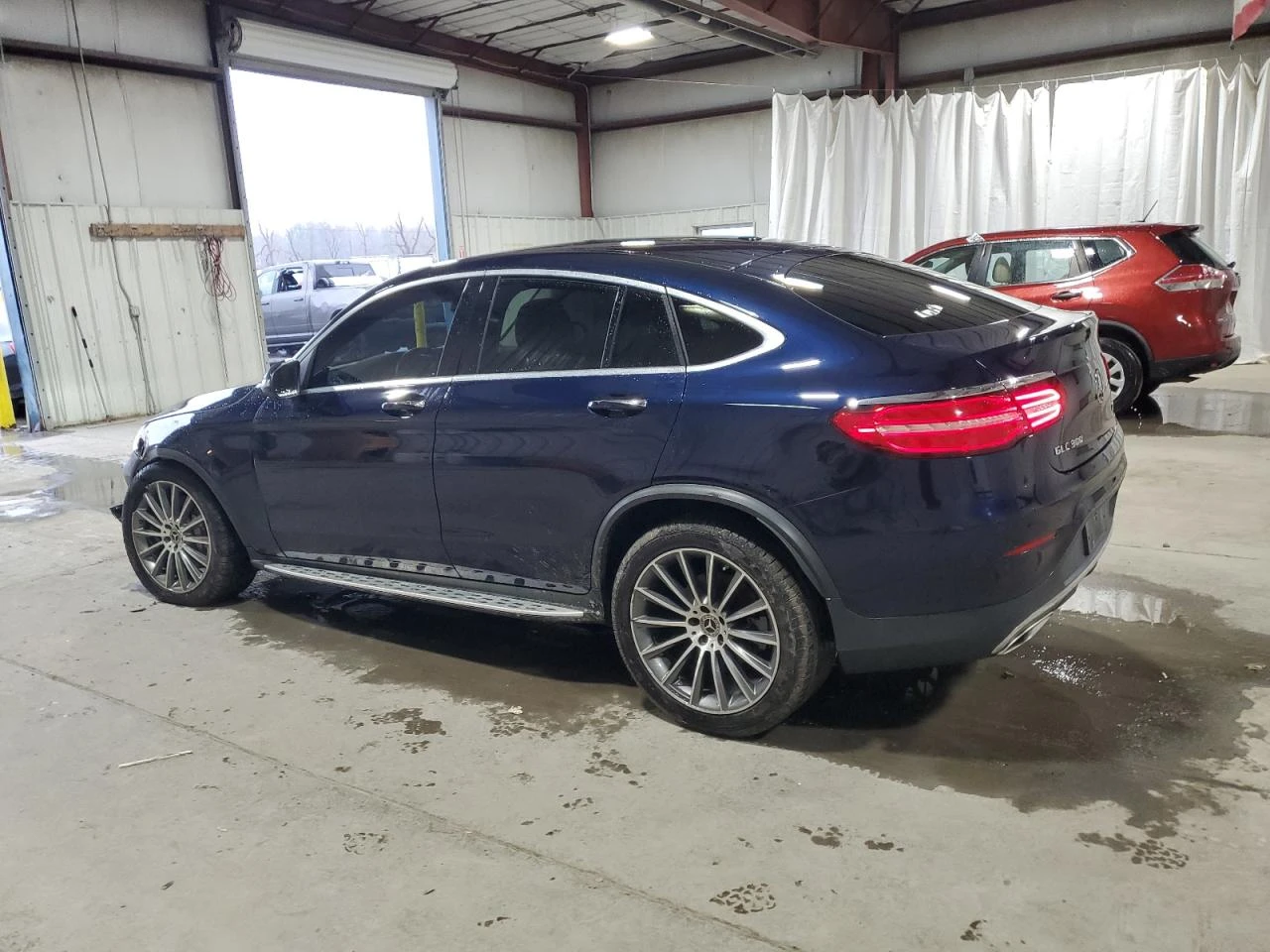 Mercedes-Benz GLC 300 4MATIC BURMESTER* DISTRONIC* KEYLESS* ПОДГРЕВ*  - изображение 4