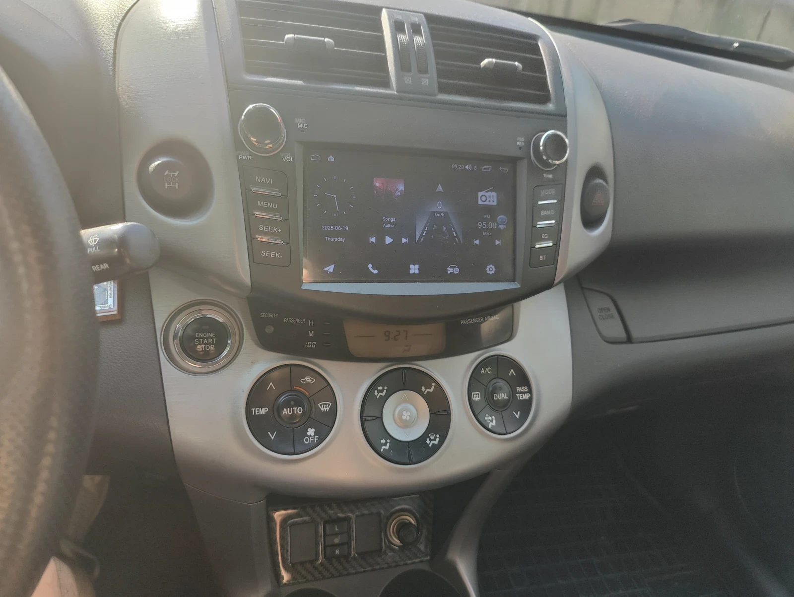 Toyota Rav4  - изображение 10