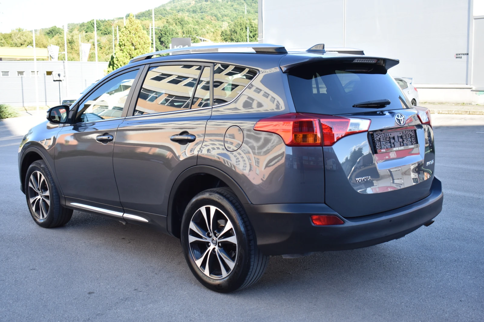 Toyota Rav4 2.0D4D/126kc/KEYLESSGO/ITALY-ОТЛИЧНА!! - изображение 3