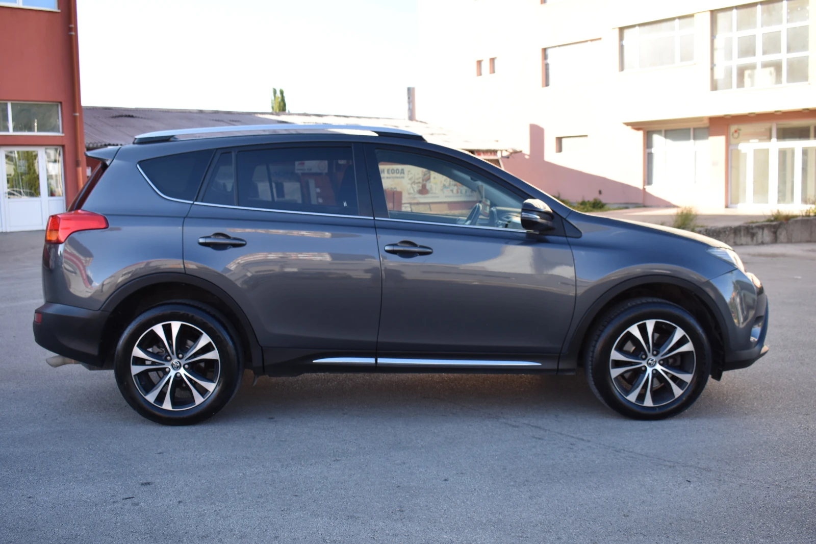 Toyota Rav4 2.0D4D/126kc/KEYLESSGO/ITALY-ОТЛИЧНА!! - изображение 6
