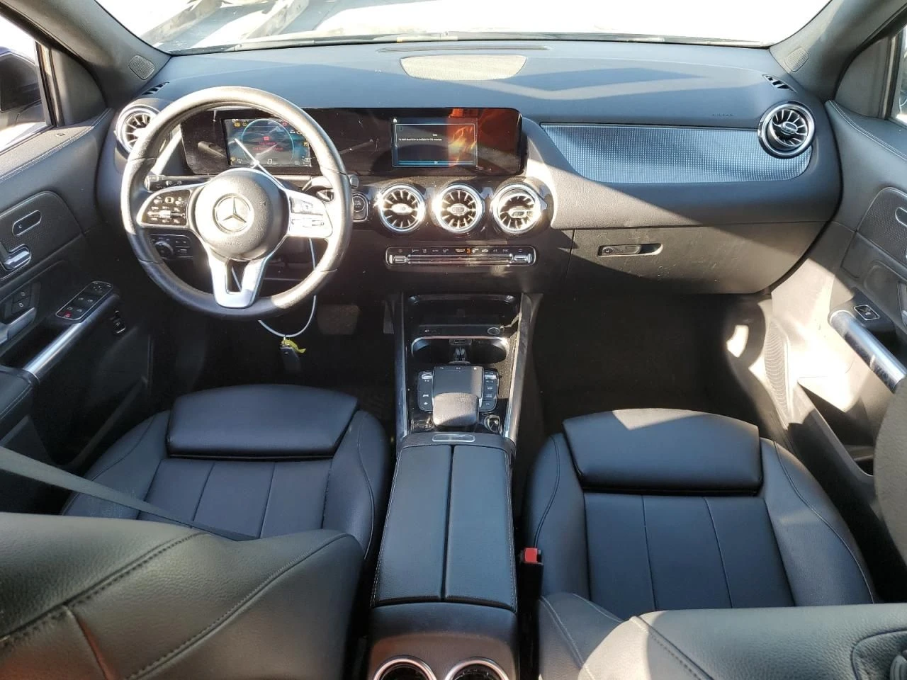 Mercedes-Benz GLA 250  - изображение 8