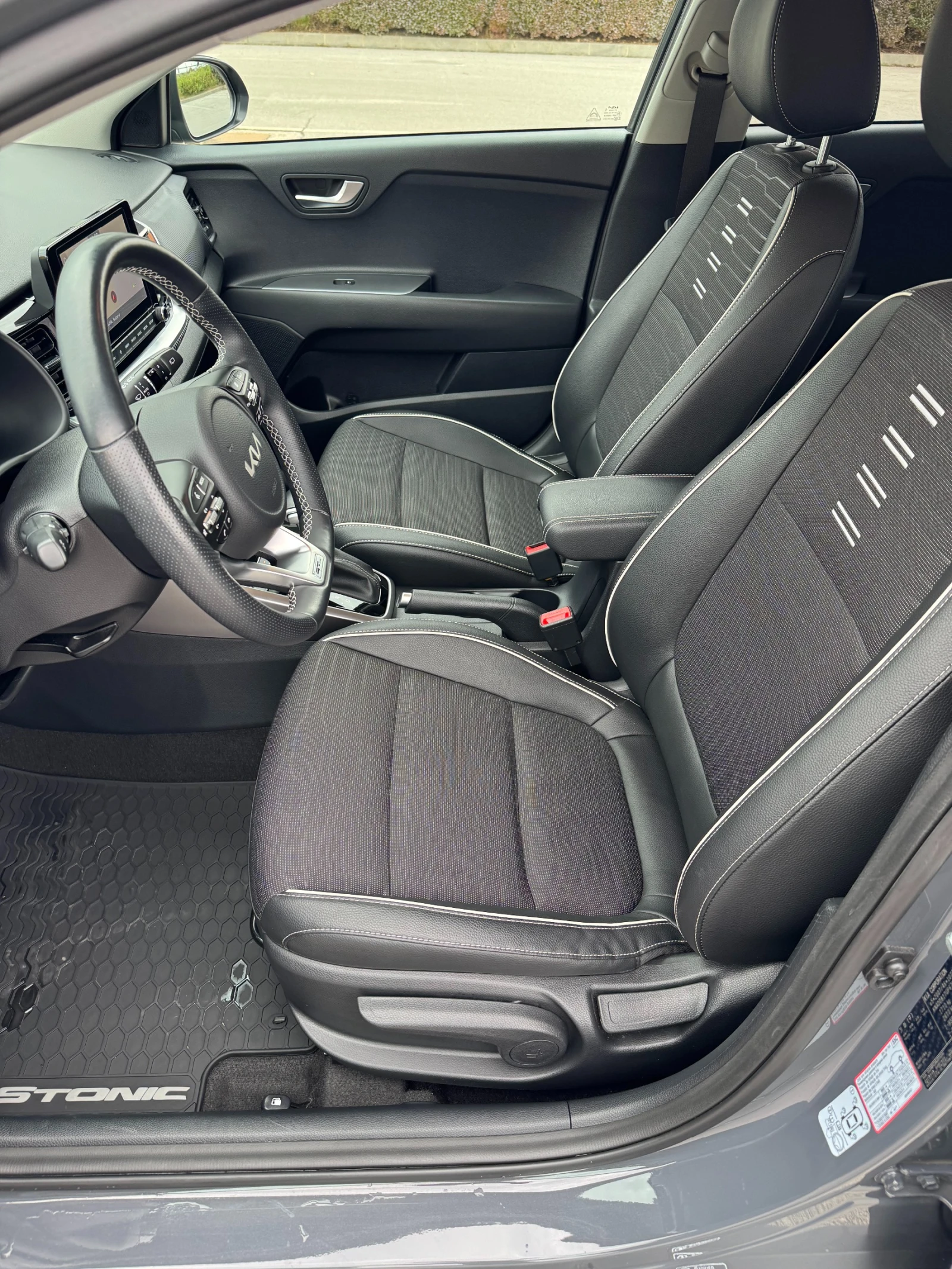 Kia Stonic GT Line - изображение 10
