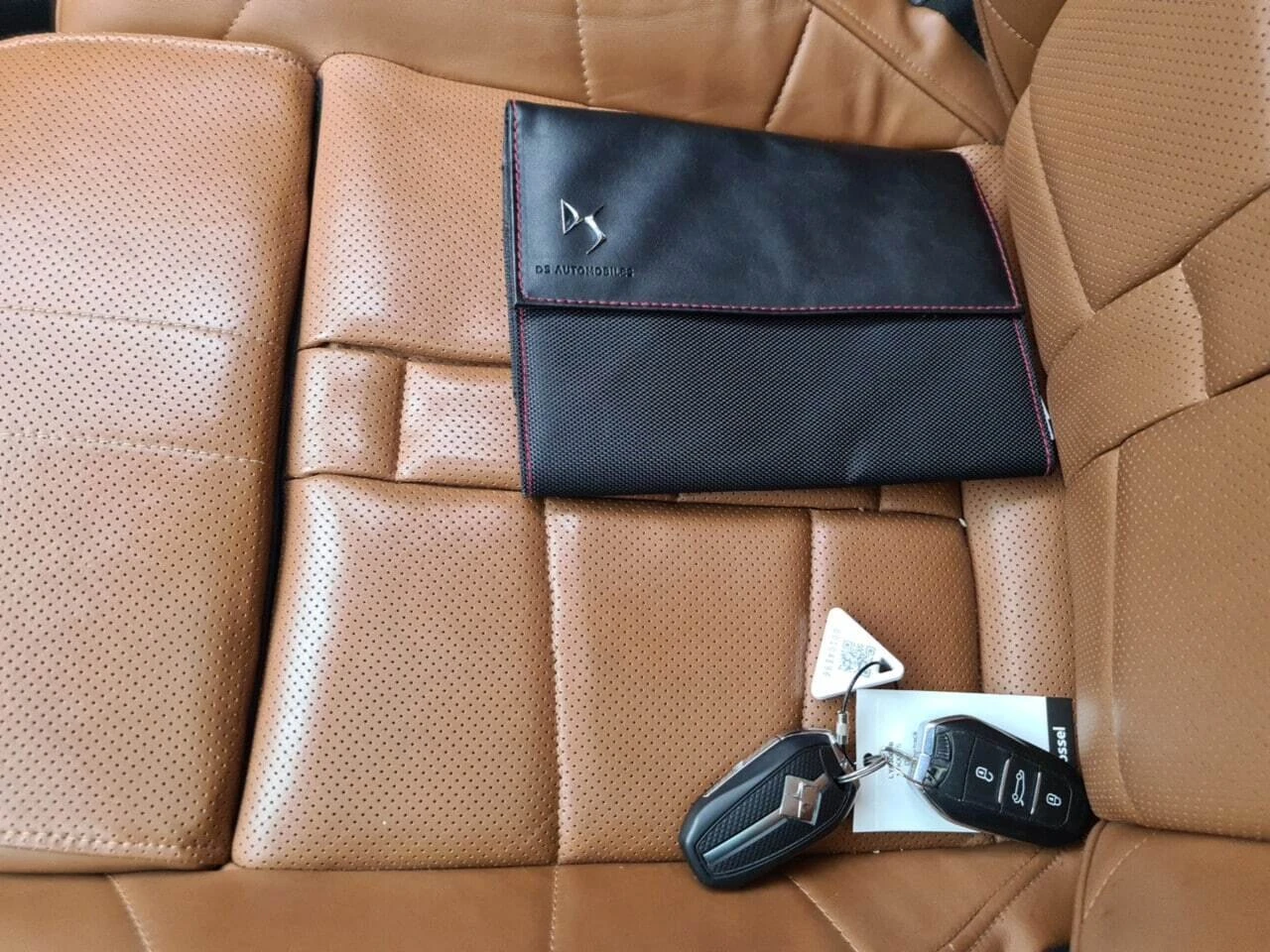 DS DS 7 Crossback Opera 4x4 Pano Night Keyless | Mobile.bg   15