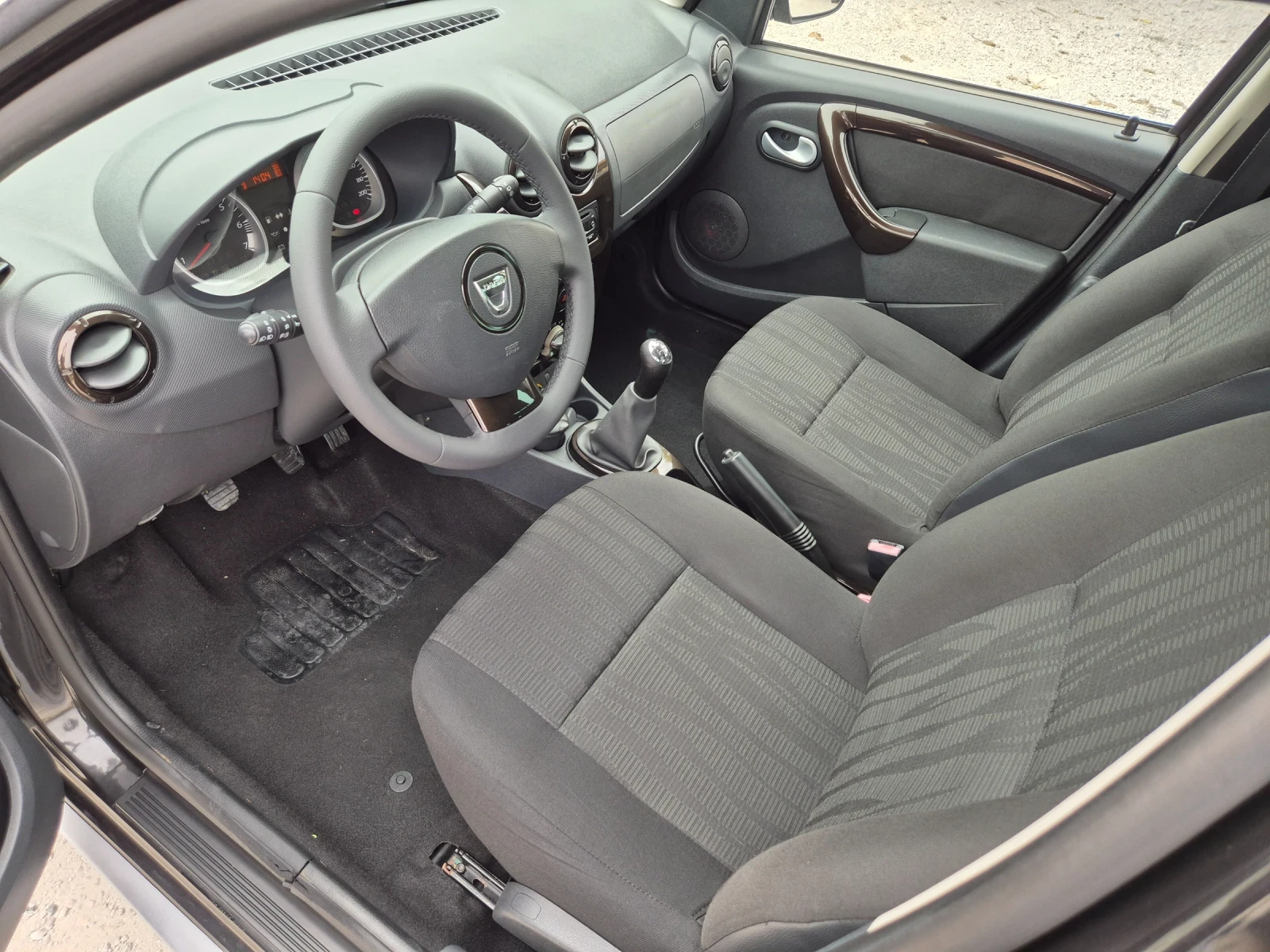 Dacia Duster 1.6i Benzin 95ps. | Mobile.bg � ����������� 14