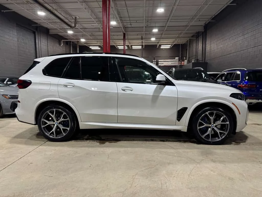 BMW X5 * M SPORT PRO CLEAN CARFAX! * CARFAX * ЦЕНА ДО БГ, снимка 2 - Автомобили и джипове - 53812587