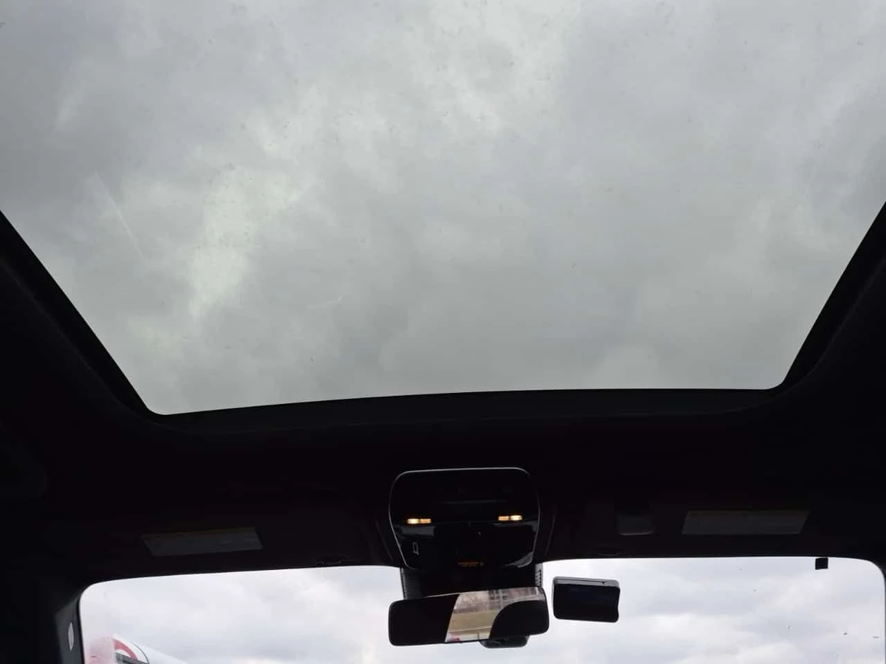 Mercedes-Benz GLC * 300 * CARFAX * 2 КЛЮЧА * ПАНОРАМА * , снимка 7 - Автомобили и джипове - 53958013