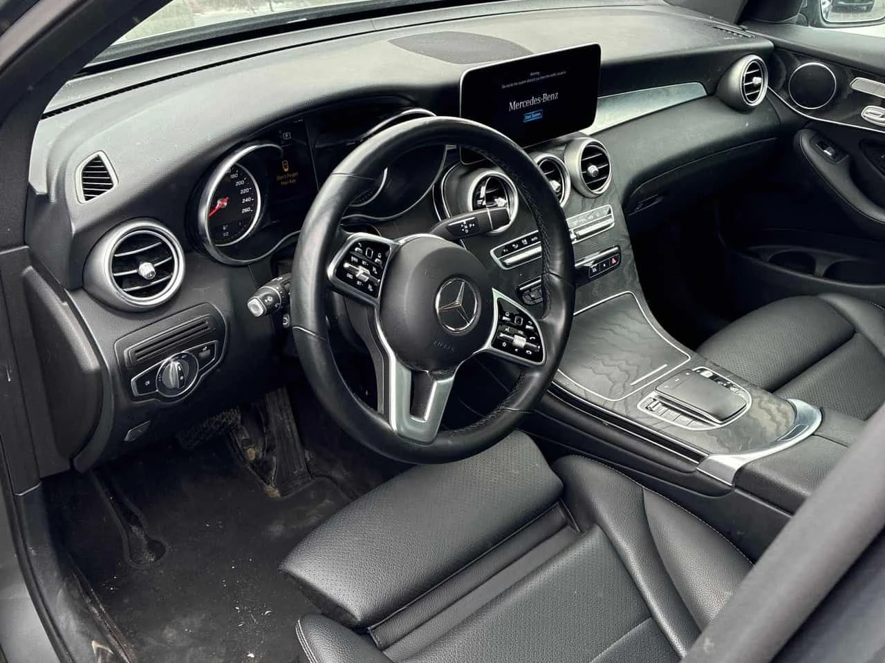 Mercedes-Benz GLC 300 PANO| 360 КАМЕРИ| AMBIENT| КЛИП НА МОТОРА| , снимка 8 - Автомобили и джипове - 54387364