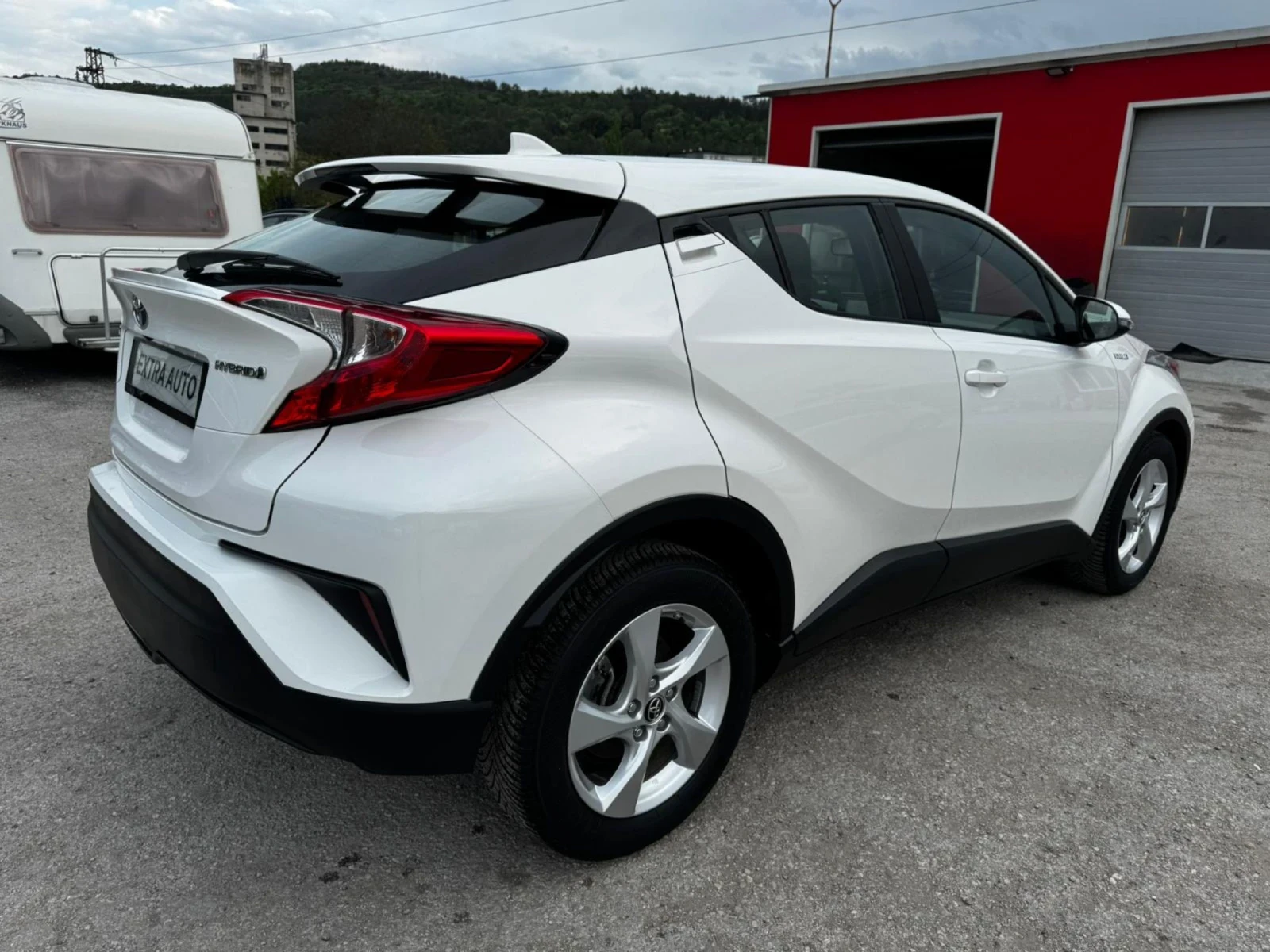 Toyota C-HR 1.8 HYBRID, НАВИГАЦИЯ, КАМЕРА, 133000км , снимка 4 - Автомобили и джипове - 54488553