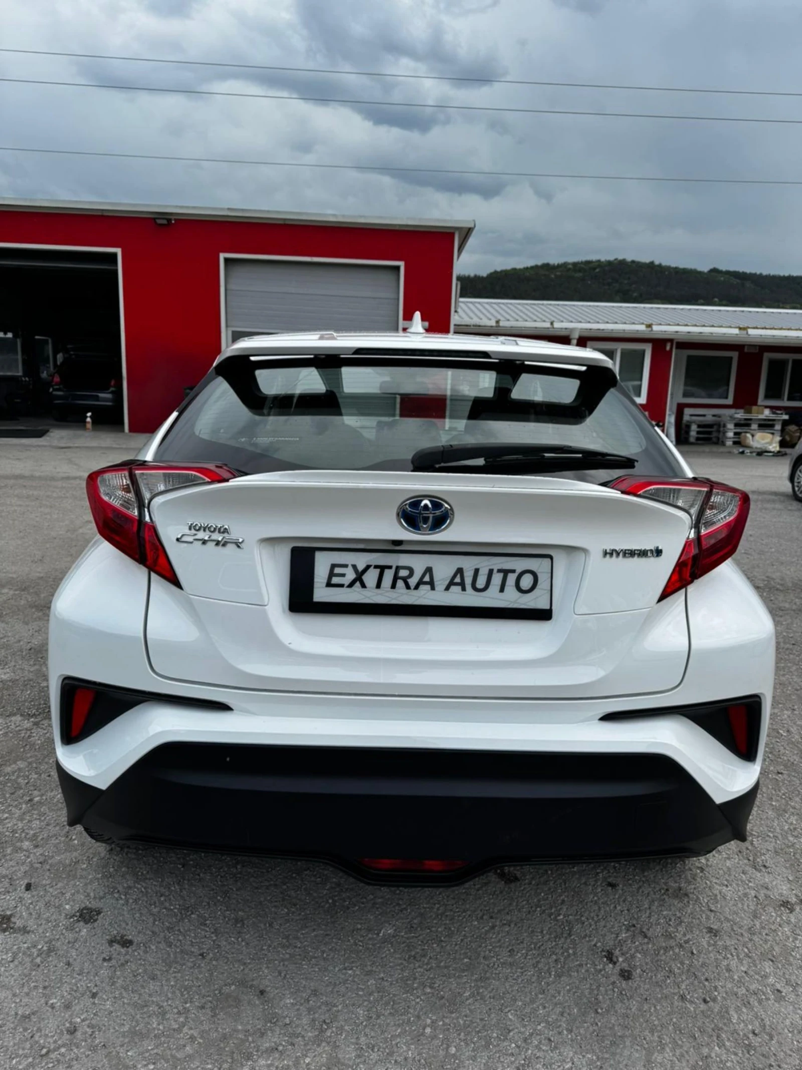 Toyota C-HR 1.8 HYBRID, НАВИГАЦИЯ, КАМЕРА, 133000км , снимка 3 - Автомобили и джипове - 54488553