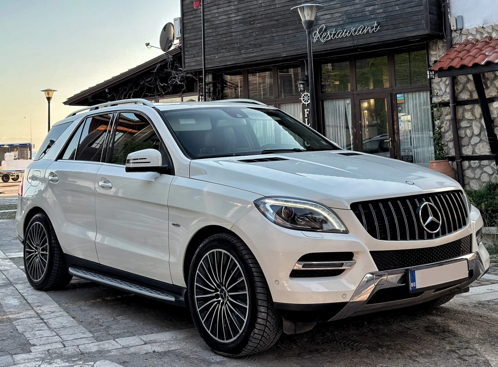 Mercedes-Benz ML 350 CDI AMG Line, снимка 14 - Автомобили и джипове - 55364035