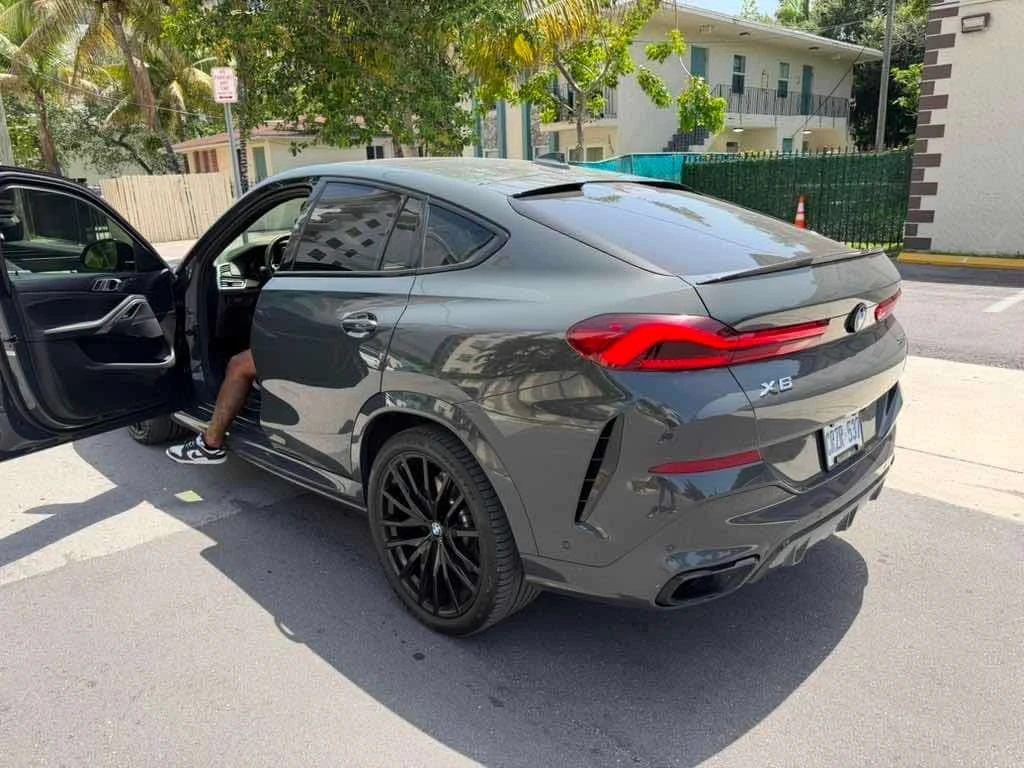 BMW X6 xDrive40i  CARFAX, снимка 3 - Автомобили и джипове - 55652300