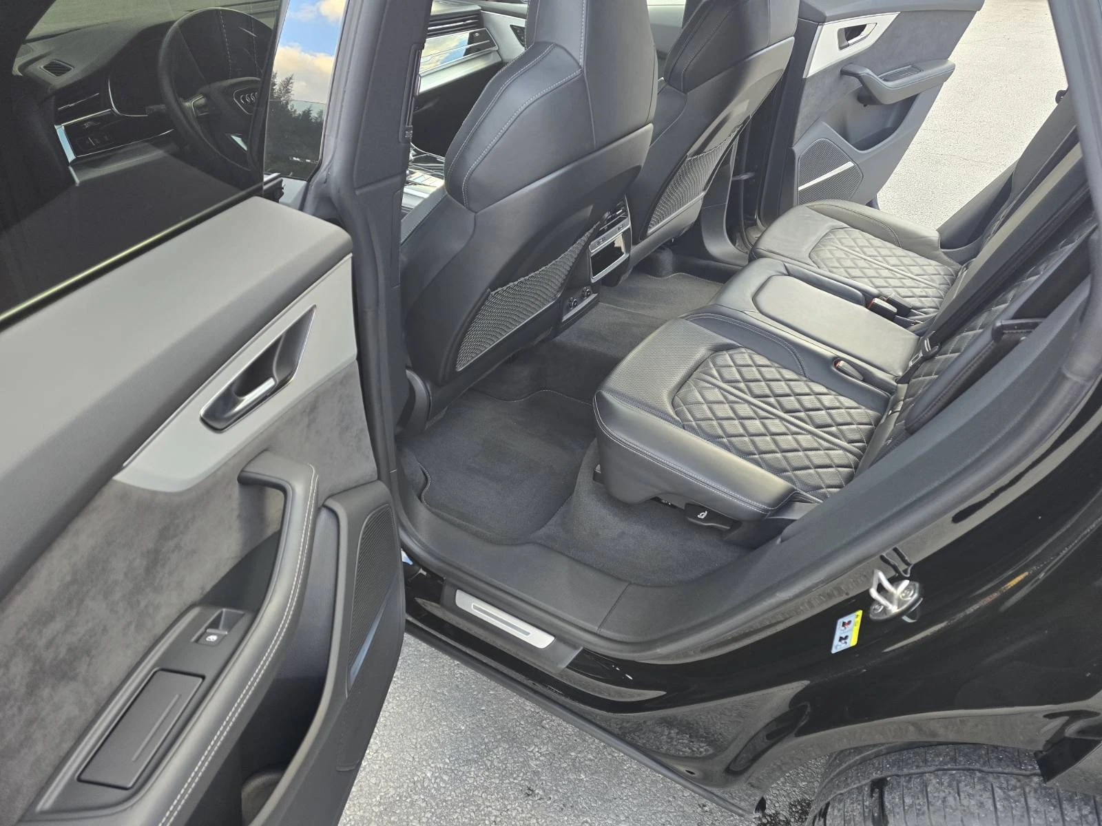 Audi Q8, снимка 6 - Автомобили и джипове - 56348993