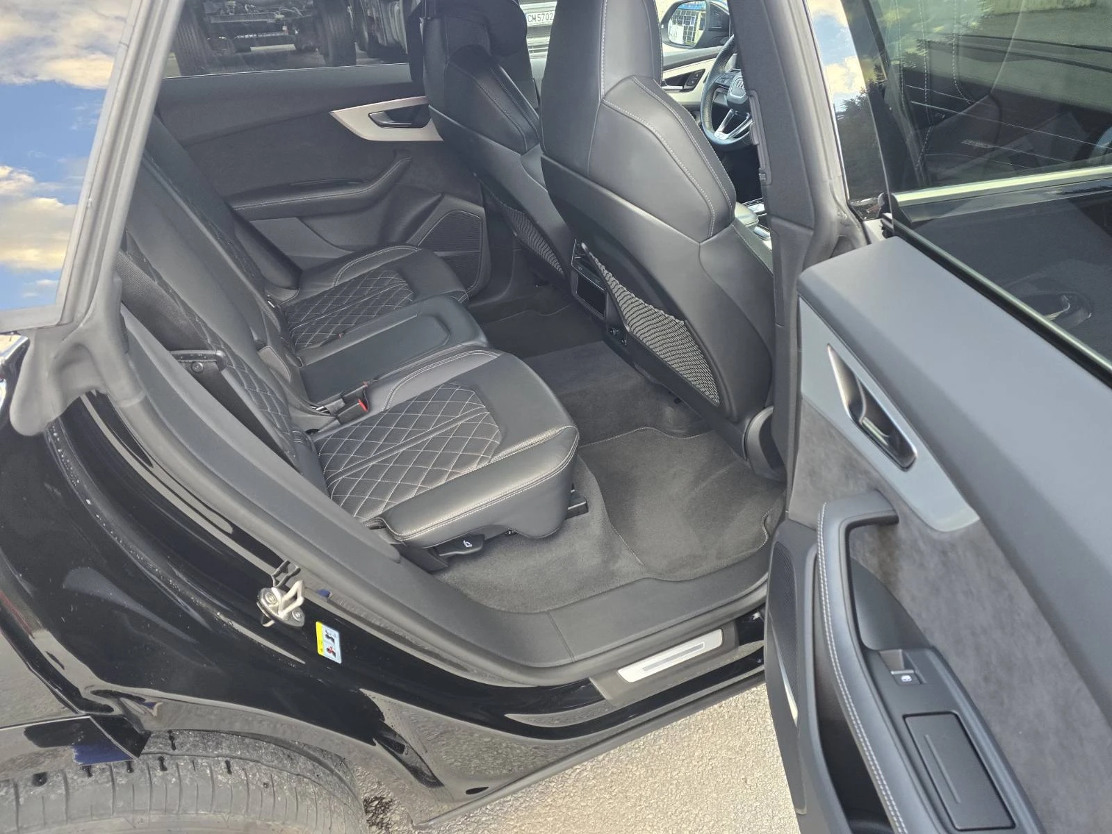 Audi Q8, снимка 13 - Автомобили и джипове - 56348993