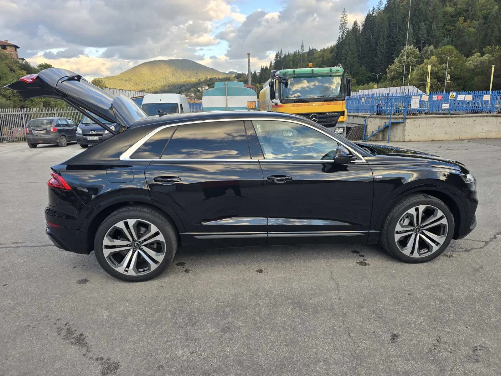 Audi Q8, снимка 11 - Автомобили и джипове - 56348993