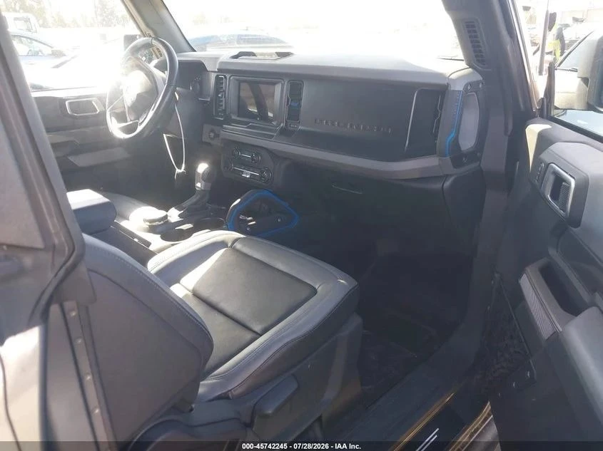 Ford Bronco, снимка 9 - Автомобили и джипове - 56706500