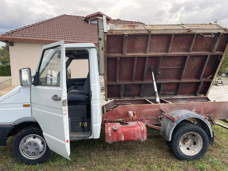 Iveco 3510 Daily Тристранен самосвал , снимка 13 - Бусове и автобуси - 47489577