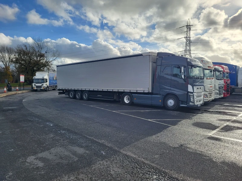 Volvo Fh, снимка 4 - Камиони - 52405880