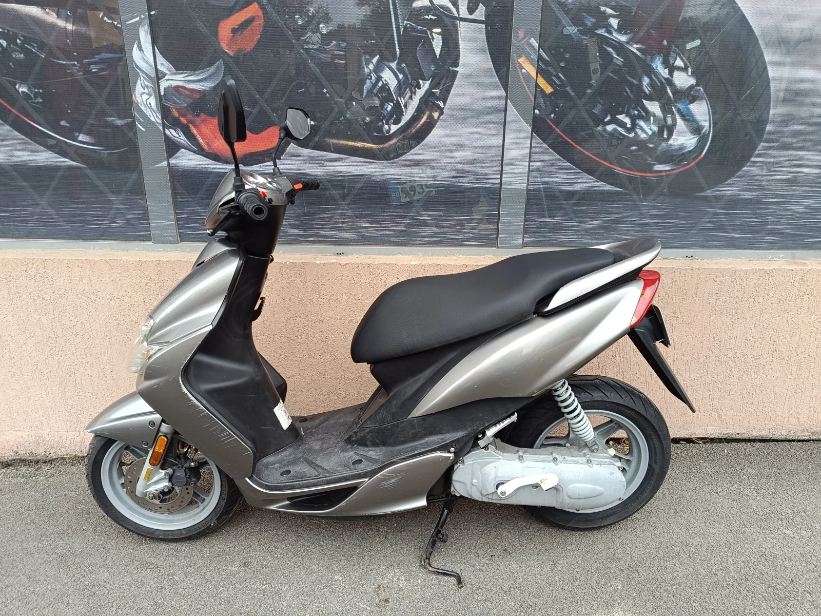 Yamaha Jog JOG R TOP, снимка 9 - Мотоциклети и мототехника - 54614388