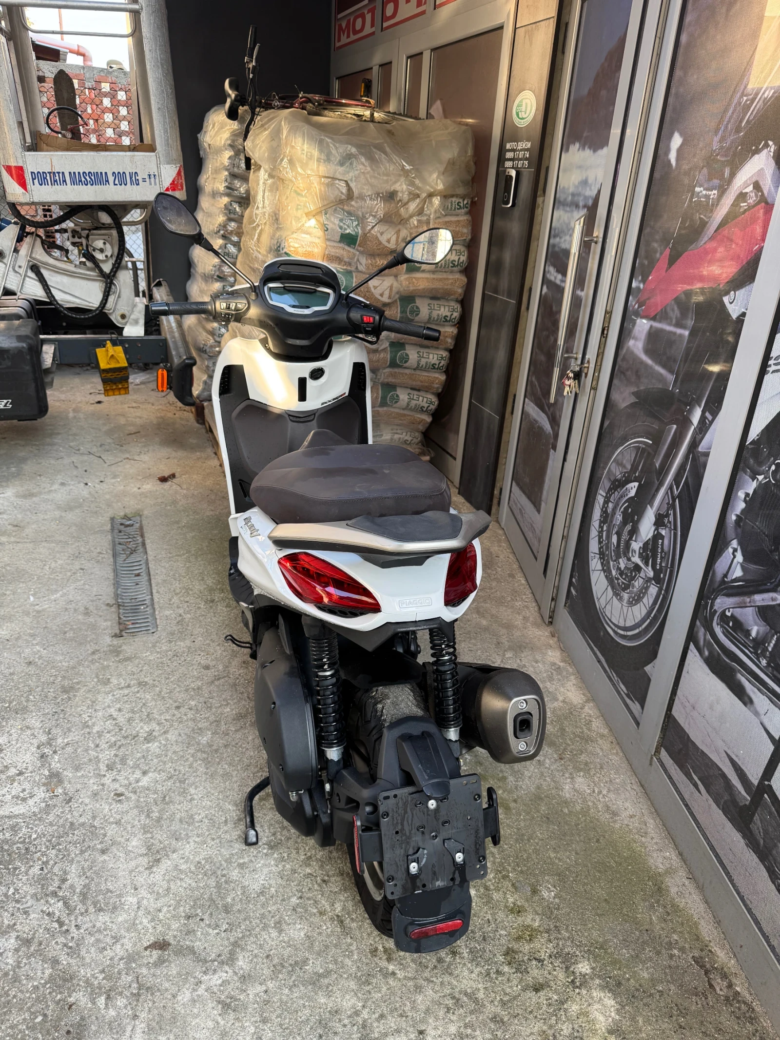 Piaggio Beverly 300 hpe, снимка 8 - Мотоциклети и мототехника - 55955082