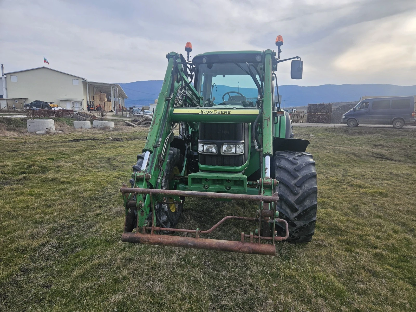 Трактор John Deere 6230 - изображение 3