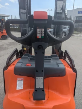 Електрокар Toyota Стакер, снимка 5