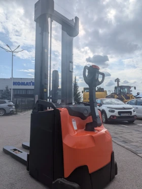 Електрокар Toyota Стакер, снимка 2