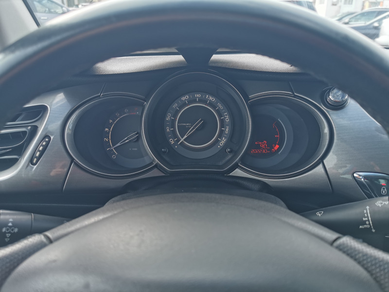 Citroen C3 1.6i/нави/кожа/панорама/парктроник, снимка 14 - Автомобили и джипове - 39144764
