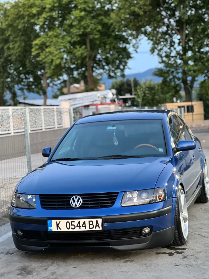 VW Passat, снимка 8 - Автомобили и джипове - 44343725