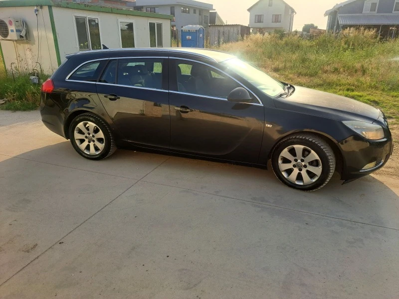 Opel Insignia Insignia Sports Tourer SW, снимка 8 - Автомобили и джипове - 47333529