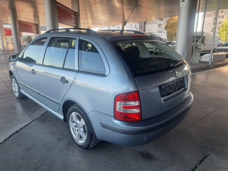 Skoda Fabia 1.4i16v 75ps.ITALIA, снимка 5 - Автомобили и джипове - 47439451