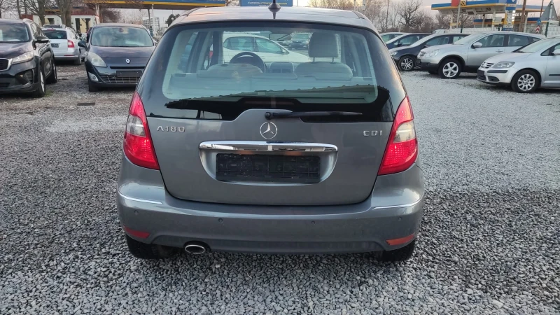 Mercedes-Benz A 180 2.0D/ FACELIFT / АВТОМАТ / ИТАЛИЯ, снимка 5 - Автомобили и джипове - 48694589