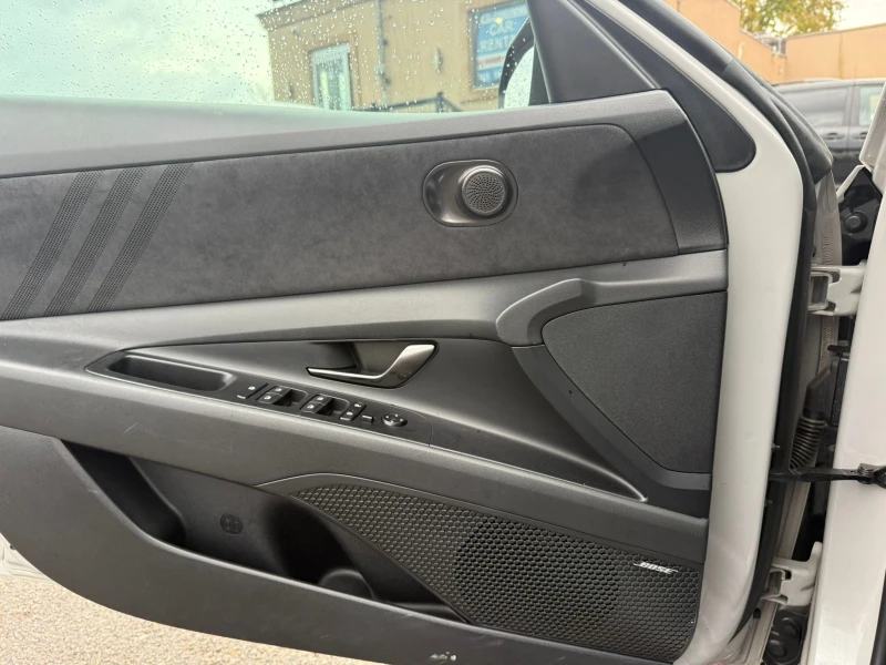 Hyundai Elantra BOSE* DIGITAL* PANORAMA* ПОДГРЕВ* СЛЕДЕНЕ НА ЛЕНТИ, снимка 9 - Автомобили и джипове - 52618592