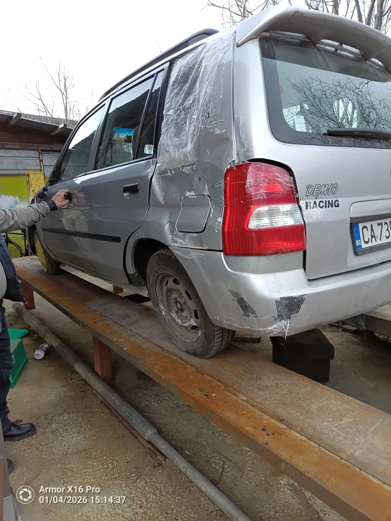 Mazda Demio, снимка 4 - Автомобили и джипове - 52977652