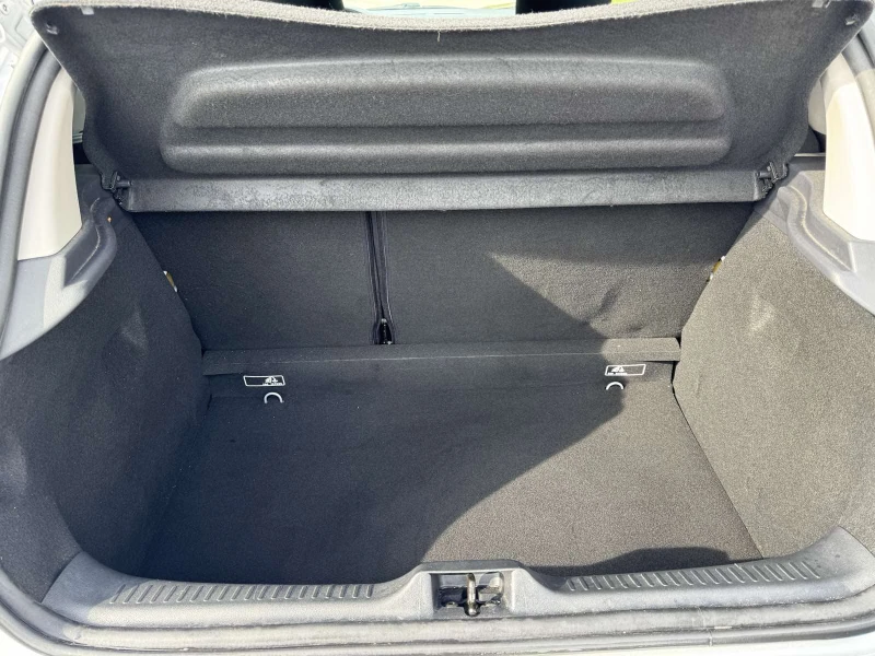 Renault Clio 0.9 Tce, снимка 11 - Автомобили и джипове - 53415214