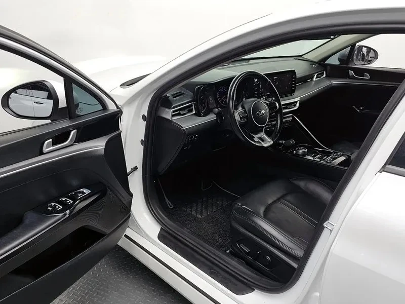 Kia K5 ������ ���� 2.0LPi 97 000��. ����� | Mobile.bg � ����������� 9