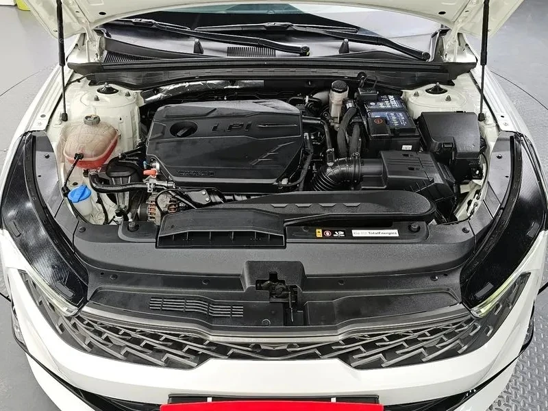 Kia K5 ������ ���� 2.0LPi 97 000��. ����� | Mobile.bg � ����������� 5