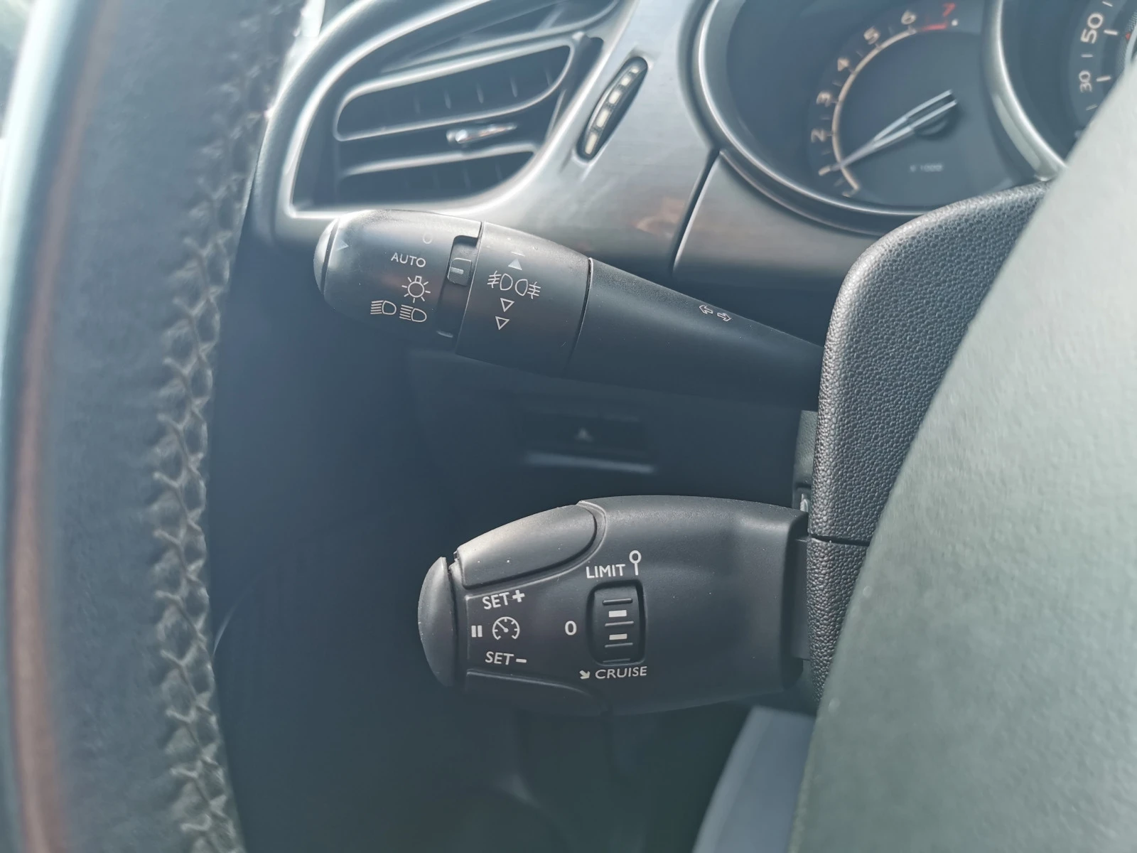 Citroen C3 1.6i/нави/кожа/панорама/парктроник - изображение 10