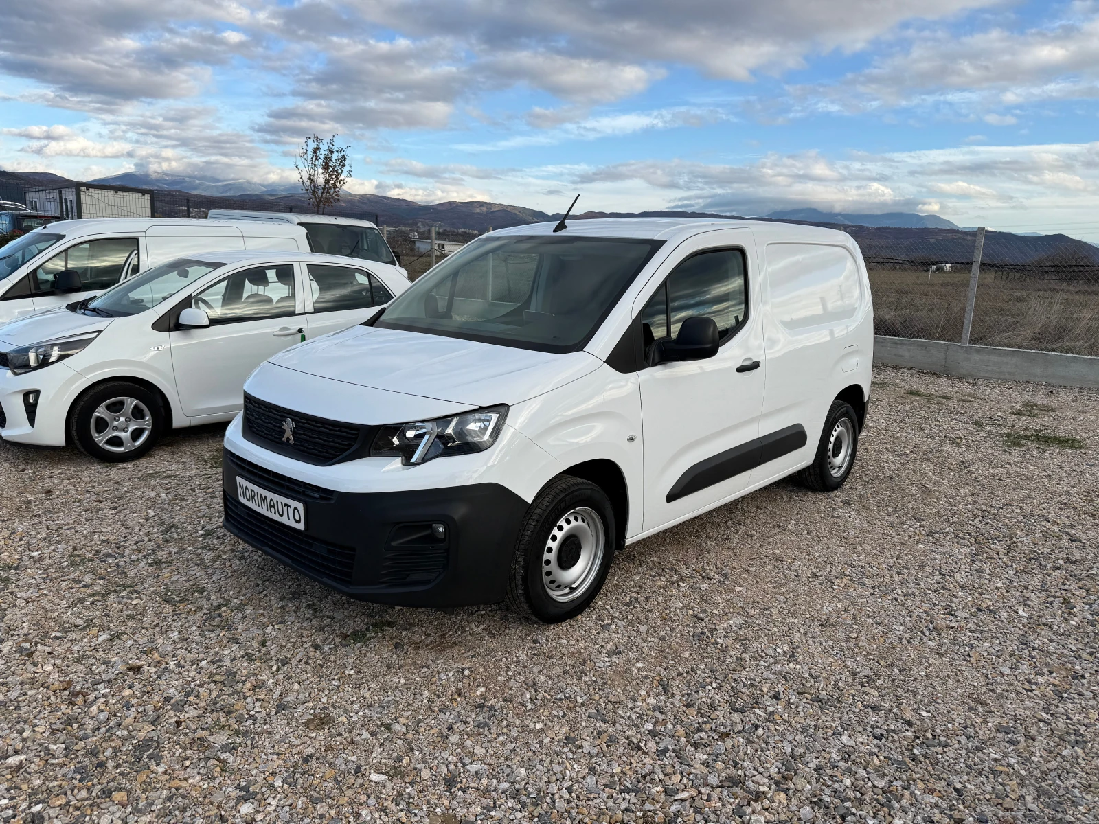 Peugeot Partner 1.6HDI/NAVI/PDC/SERVICE BOOK/EURO6 - изображение 5