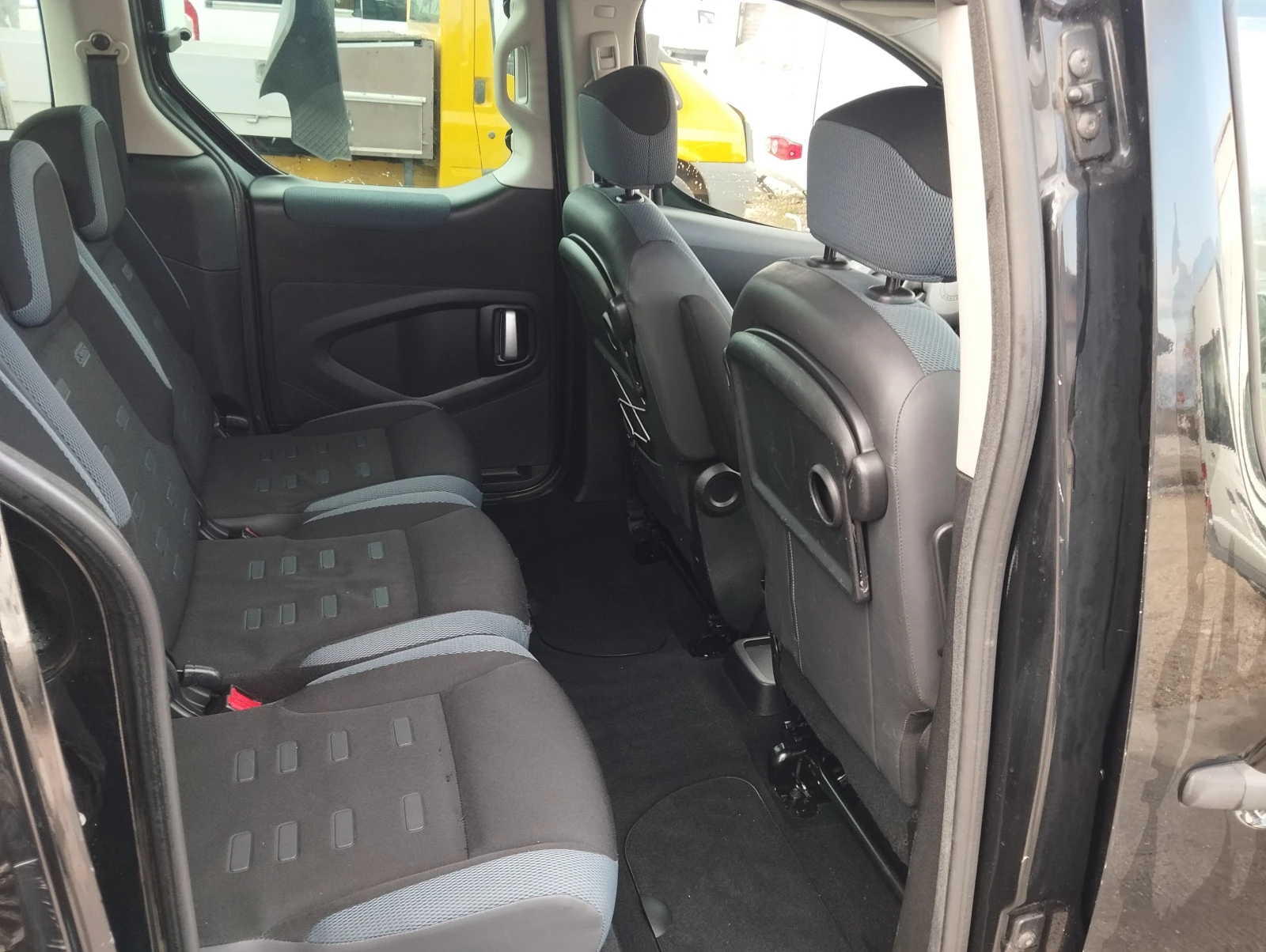 Citroen Berlingo 1.6HDI XRT/DVD - изображение 10