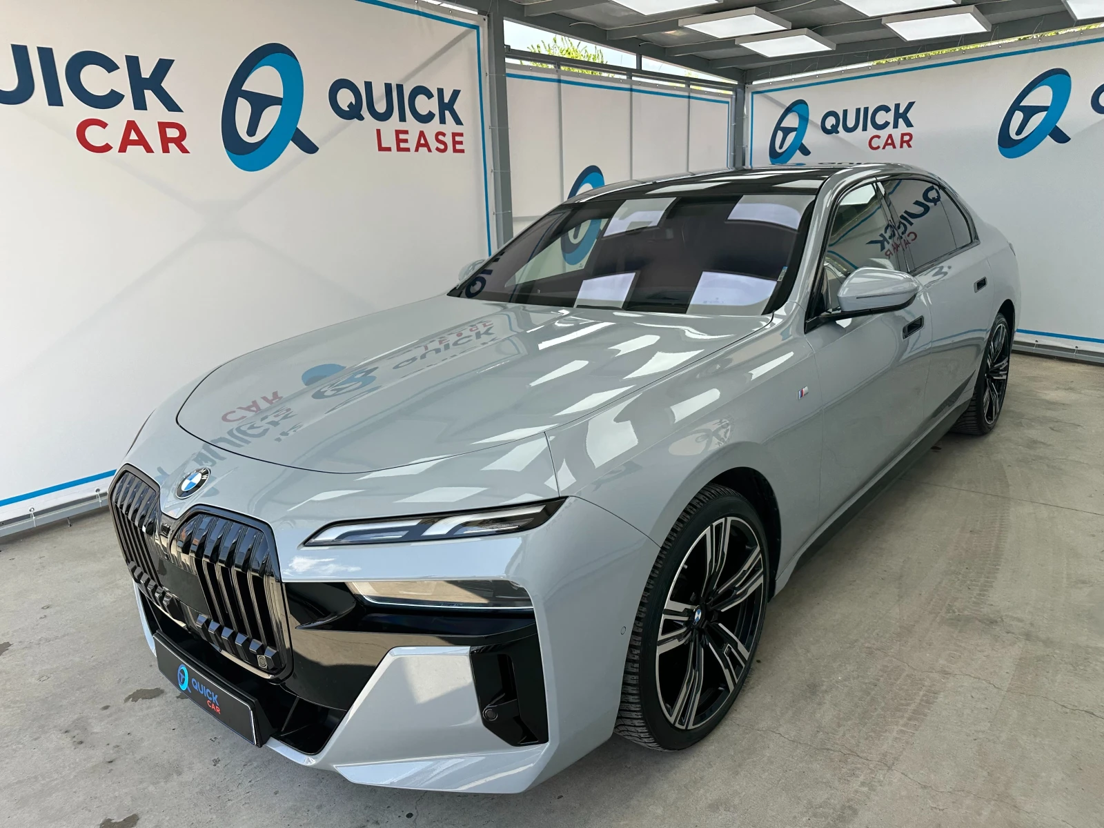 BMW 740  740d xDrive* PANO* M PRO - изображение 3