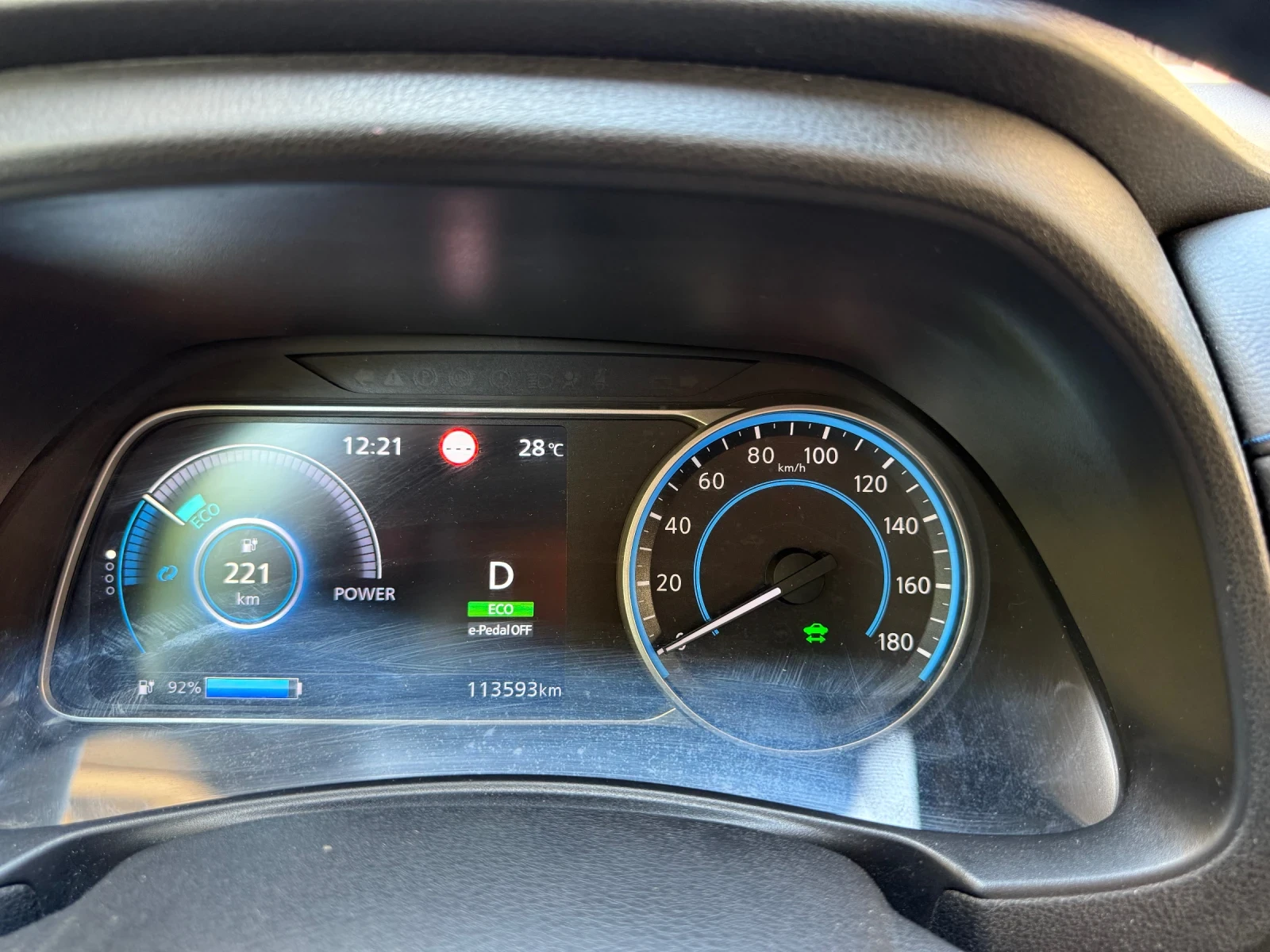 Nissan Leaf   - изображение 6