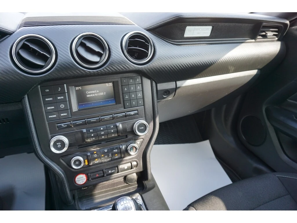 Ford Mustang * 3.7* V6* MANUAL* CARFAX*  | Mobile.bg � ����������� 13