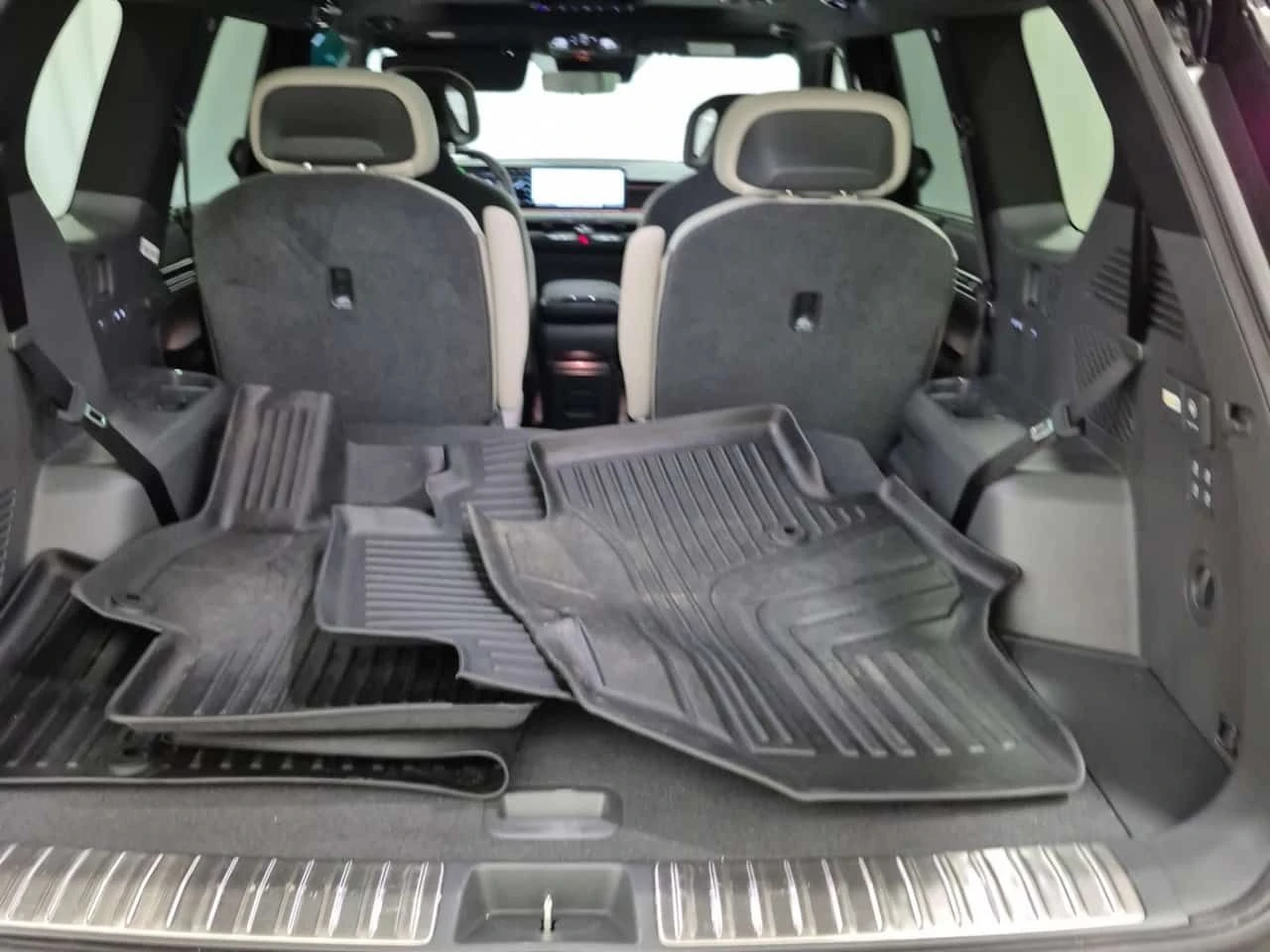 Kia EV9 LAND W/GT LINE/CARFAX/�������/2 �����/����/ | Mobile.bg � ����������� 14