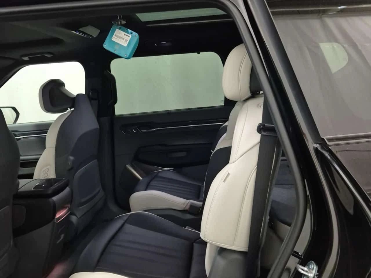 Kia EV9 LAND W/GT LINE/CARFAX/�������/2 �����/����/ | Mobile.bg � ����������� 12